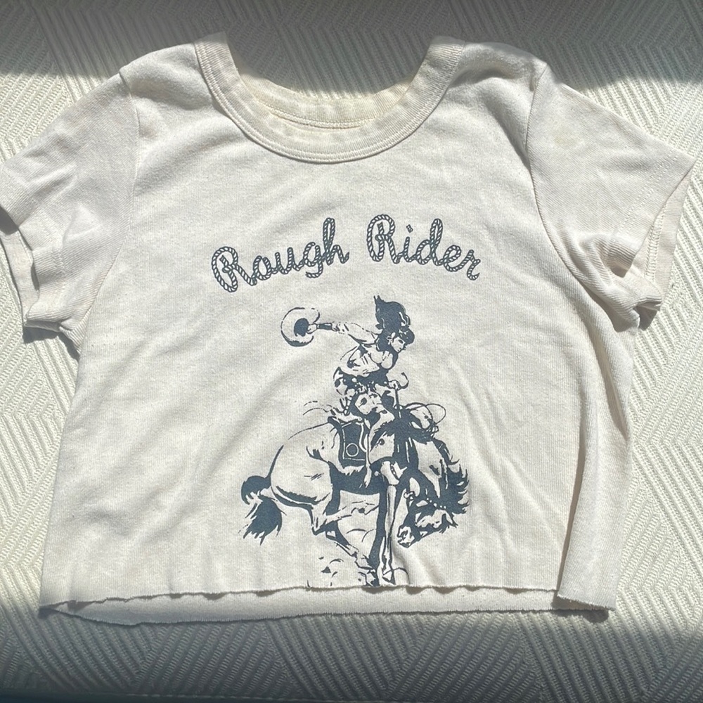 Brandy Melville soft tshirt cropped